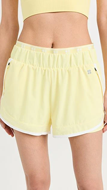 商品SWEATY BETTY|On Your Marks 4" 跑步短裤,价格¥311,第1张图片