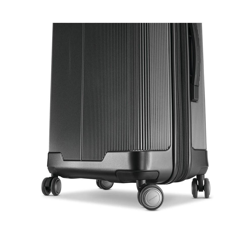Silhouette 17 21" Carry-on Expandable Hardside Spinner 商品