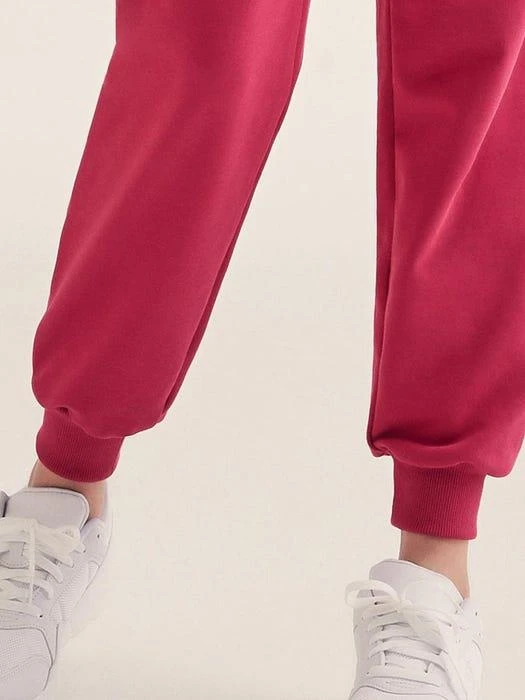 商品CORALIQUE|Good Vibe Jogger Pants (Cranberry),价格¥424,第3张图片详细描述