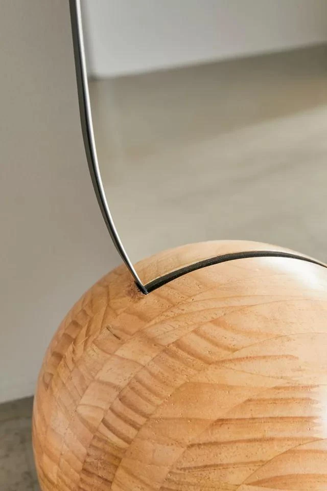 商品Urban Outfitters|Safi Floor Mirror,价格¥4468,第5张图片详细描述