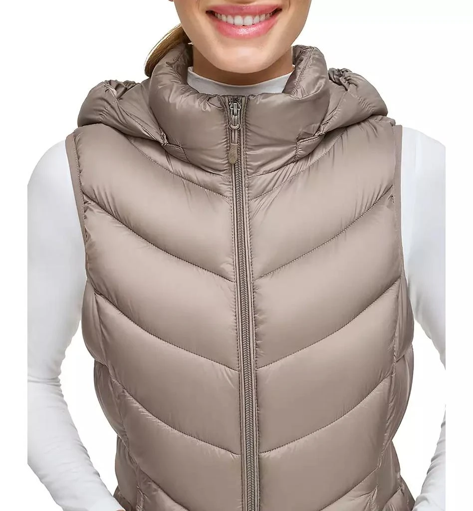 商品Charter Club|Women's Packable Hooded Puffer Vest, Created for Macy's,价格¥171,第4张图片详细描述