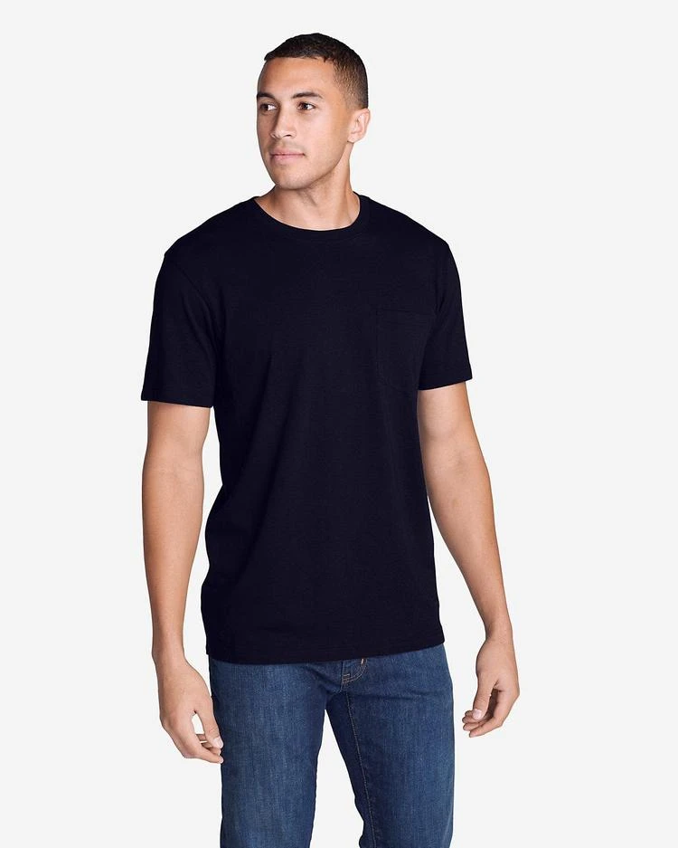 商品Eddie Bauer|Men's Legend Wash Short-Sleeve Pocket T-Shirt - Classic Fit,价格¥105-¥120,第2张图片详细描述