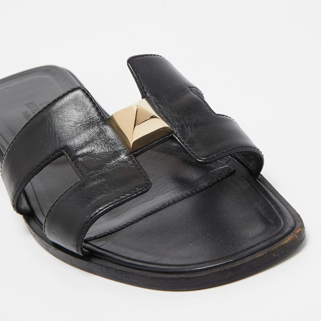 Hermes Black Leather One Stud Oran Flat Slides Size 36.5 商品