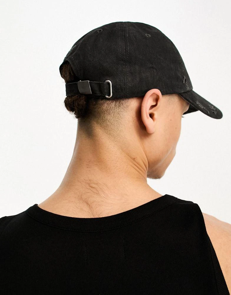商品ASOS|ASOS DESIGN Smiley Collab soft baseball cap with rubberised logo in distressed black,价格¥88,第4张图片详细描述