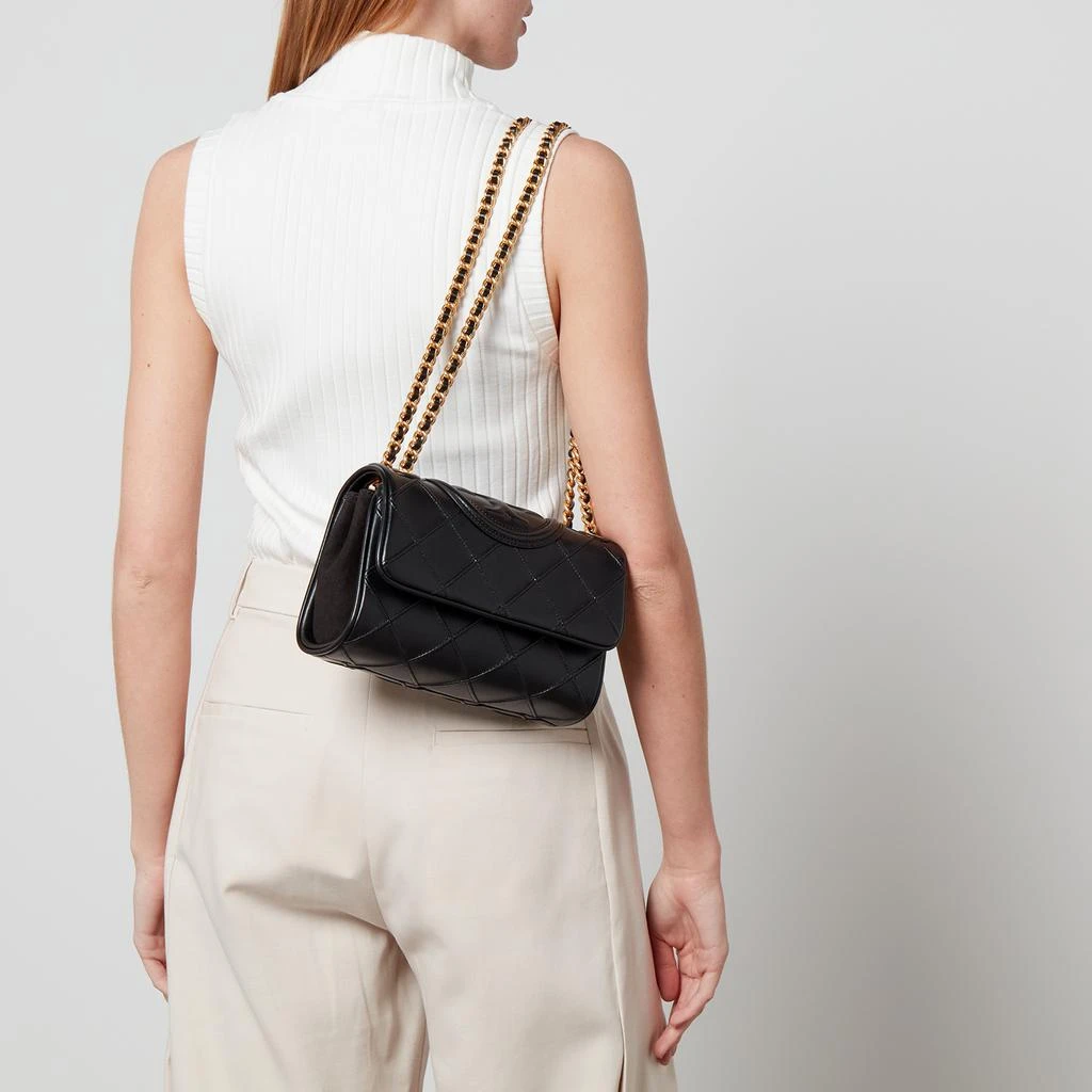 商品Tory Burch|Tory Burch Fleming Soft Small Convertible Leather Shoulder Bag,价格¥5301,第2张图片详细描述