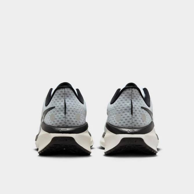 商品NIKE|Women's Nike Vomero 17 Running Shoes,价格¥1194,第5张图片详细描述
