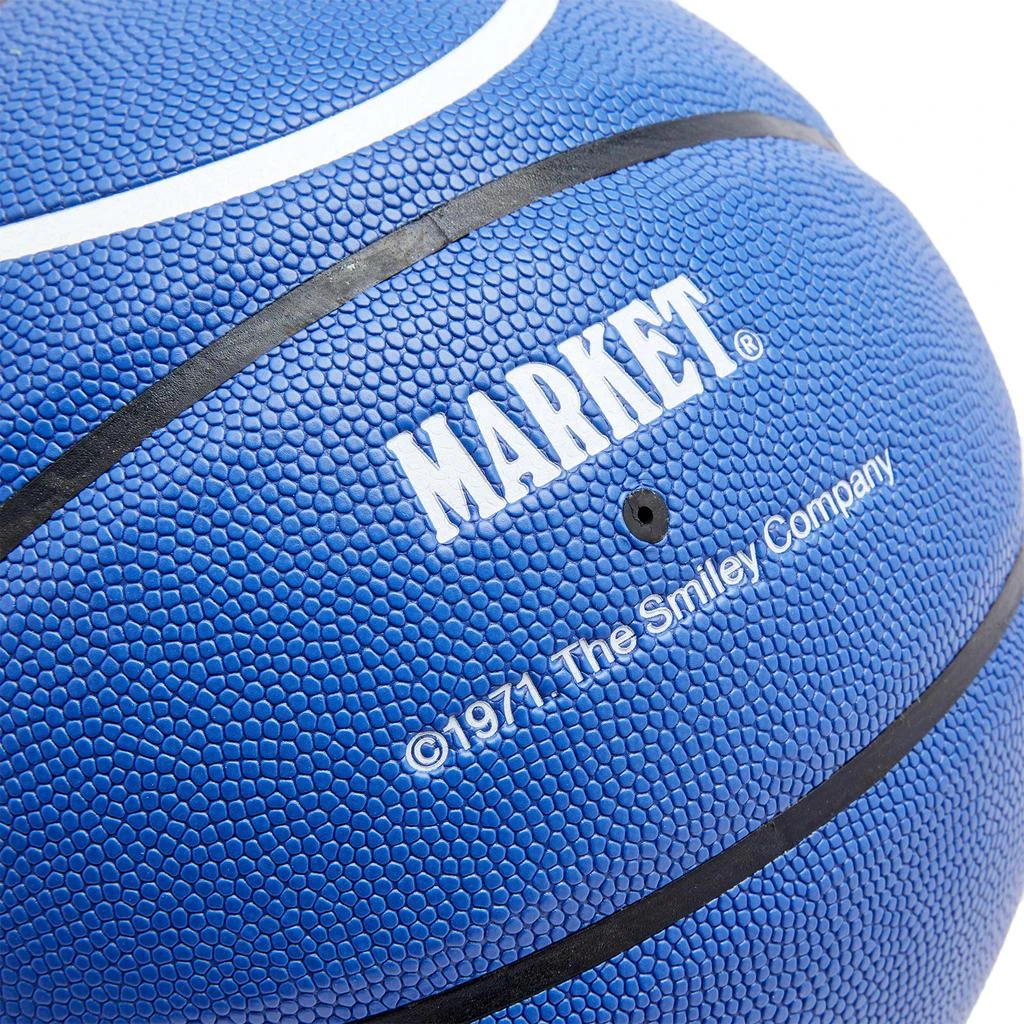 商品MARKET|MARKET Smiley Blue Basketball,价格¥551,第3张图片详细描述