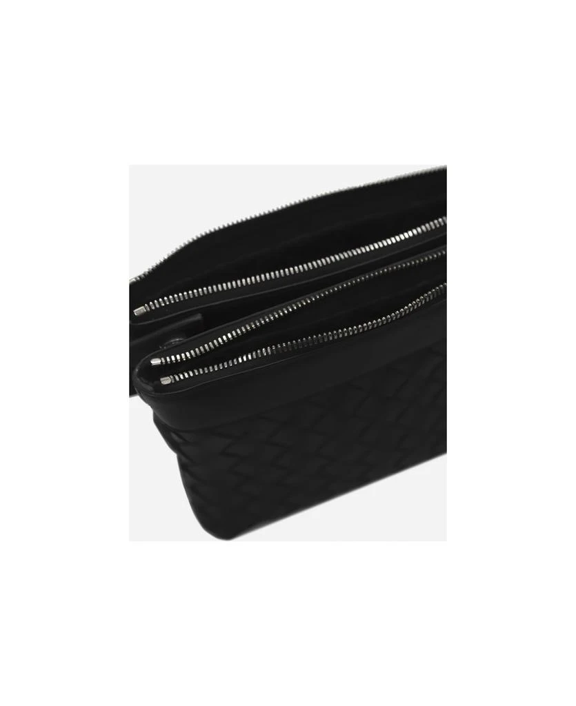 商品Bottega Veneta|Leather Shoulder Bag With All-over Woven Pattern,价格¥9553,第4张图片详细描述
