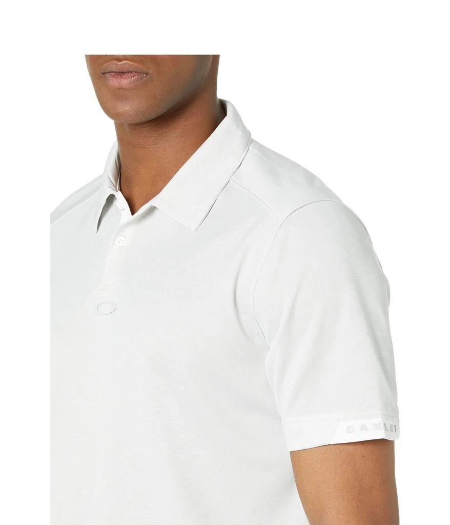 商品Oakley|Gravity Short Sleeve Polo 2.0,价格¥315,第3张图片详细描述