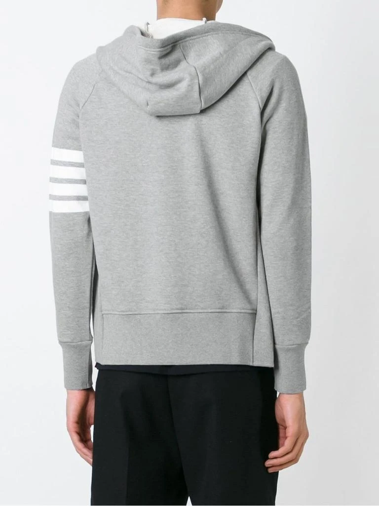 商品Thom Browne|THOM BROWNE MEN CLASSIC FULL ZIP HOODIE WITH ENGINEERED 4-BAR IN CLASSIC LOOP BACK,价格¥6708,第2张图片详细描述