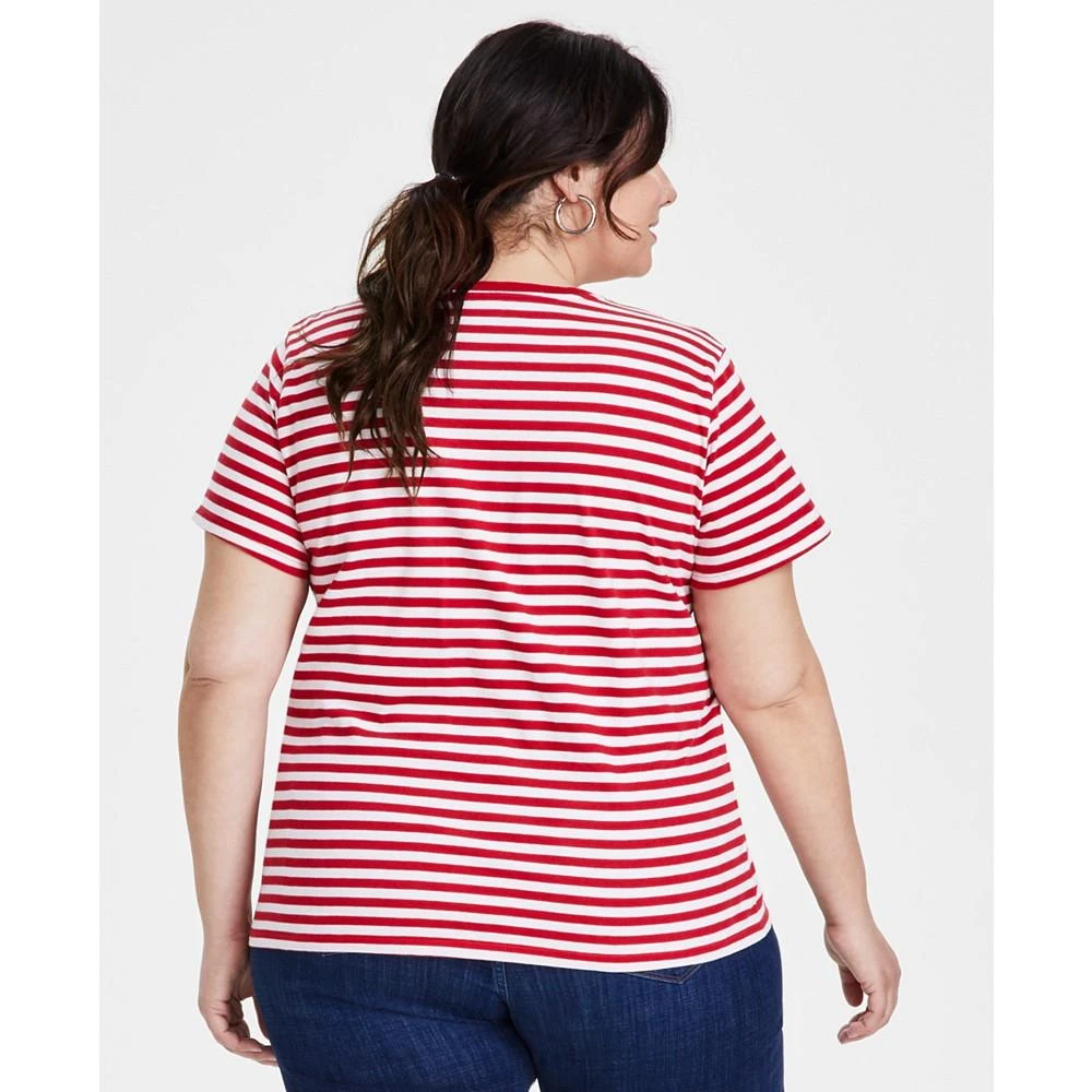 商品Levi's|Trendy Plus Size Perfect Sandy Striped T-Shirt,价格¥135,第2张图片详细描述