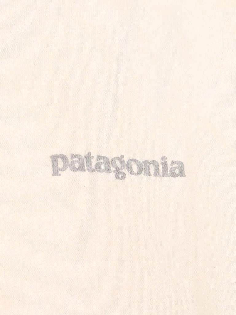 商品Patagonia|Fitz Roy Icon Responsibili-Tee® T-Shirt White,价格¥412,第3张图片详细描述