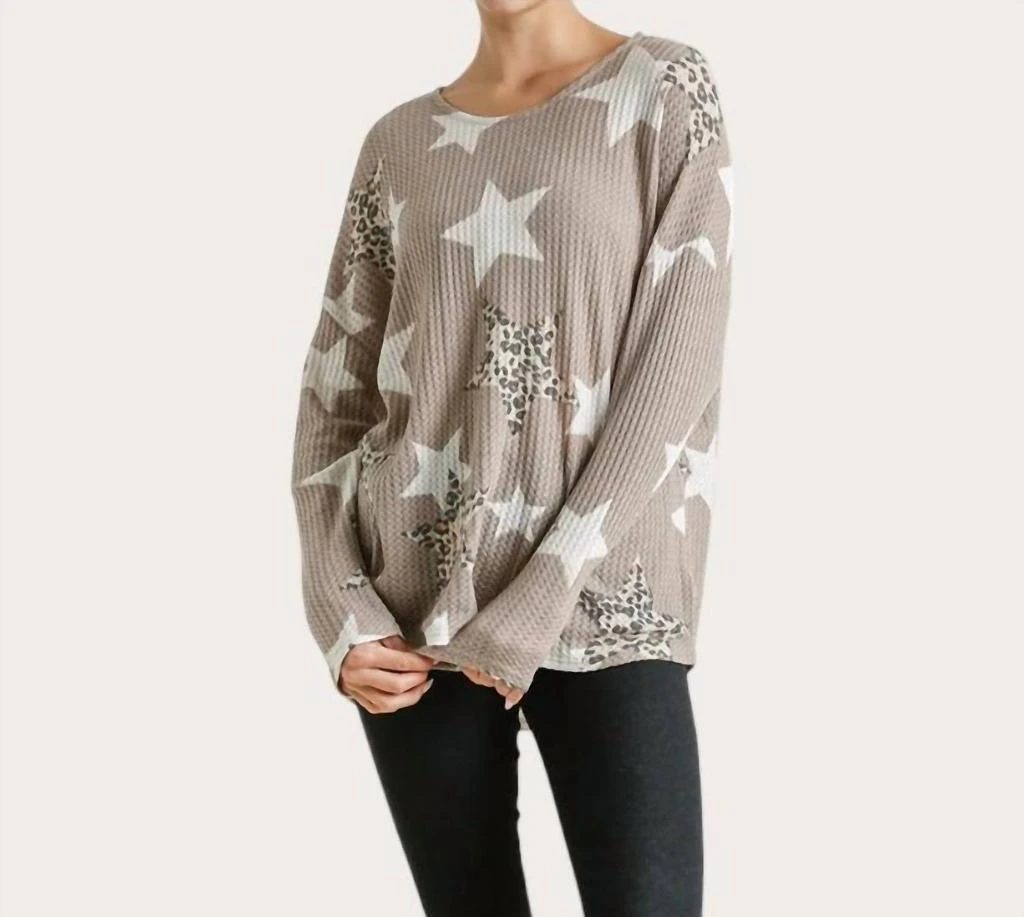 商品umgee|Star & Leopard Waffle Knit Top In Taupe,价格¥342,第1张图片
