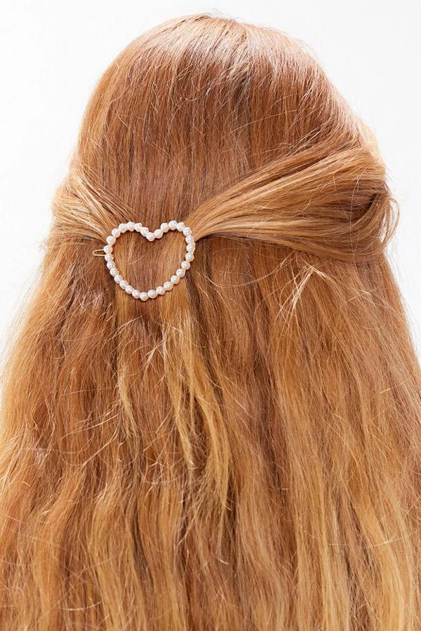 商品Urban Outfitters|Penelope Pearl Heart Clip,价格¥75,第2张图片详细描述