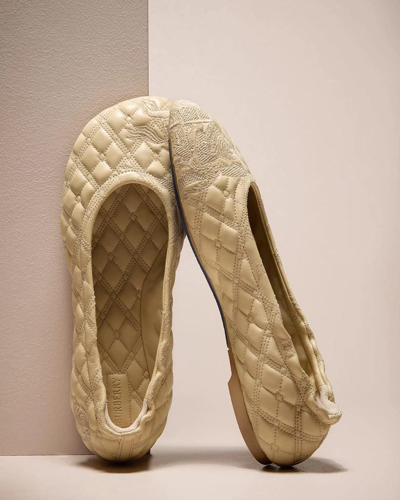 商品Burberry|Sadler Quilted Lambskin Ballerina Flats,价格¥3861,第2张图片详细描述