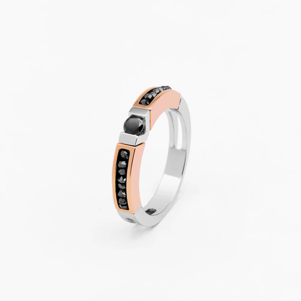 商品Zancan|18k rose and white gold ring with black diamonds.,价格¥17153,第1张图片