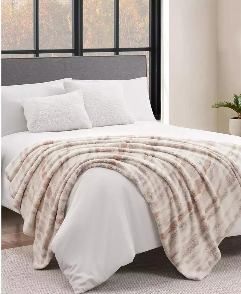 商品Lucky Brand|CLOSEOUT! Teddy Stripe Faux Fur Throw, 50" x 70",价格¥309,第5张图片详细描述