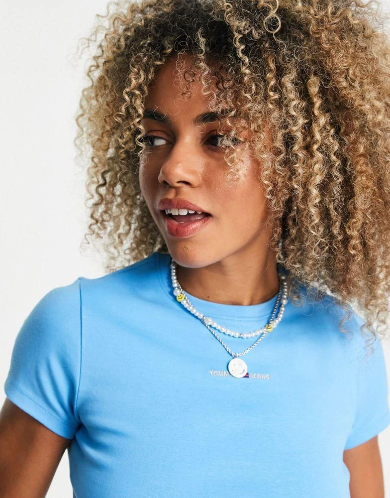 商品Tommy Jeans|Tommy Jeans baby crop linear logo t-shirt in blue,价格¥235,第3张图片详细描述