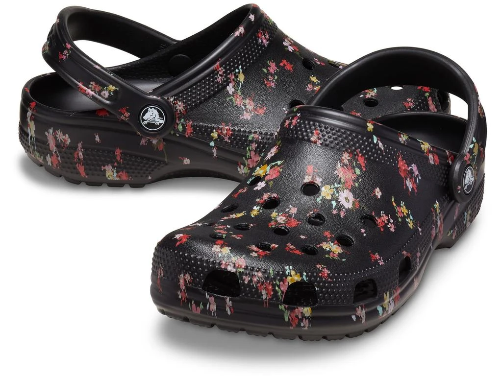 商品Crocs|Classic Clog - Seasonal Graphic,价格¥251,第1张图片