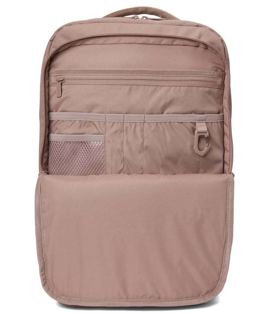 商品Herschel Supply|Tech Kaslo Backpack,价格¥1039,第3张图片详细描述