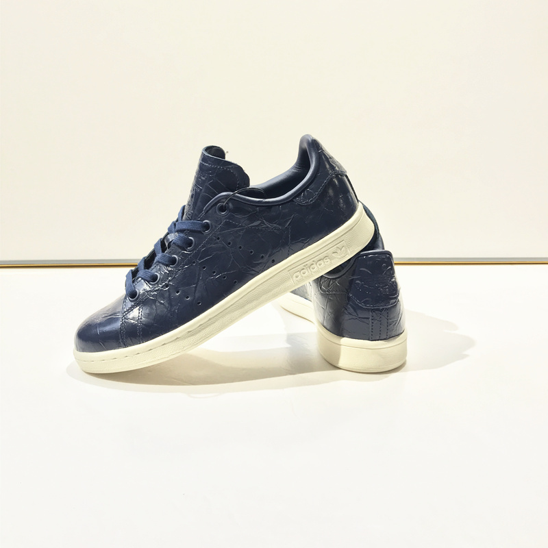 商品[国内直发] Adidas|女板鞋,价格¥407,第1张图片