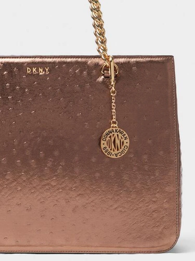 商品DKNY|Ostrich Embossed Leather Chain Tote,价格¥1434,第4张图片详细描述