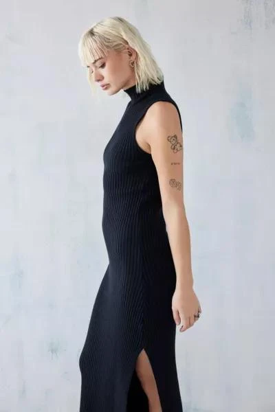 商品Urban Outfitters|UO Marisa High Neck Knitted Maxi Dress,价格¥598,第2张图片详细描述