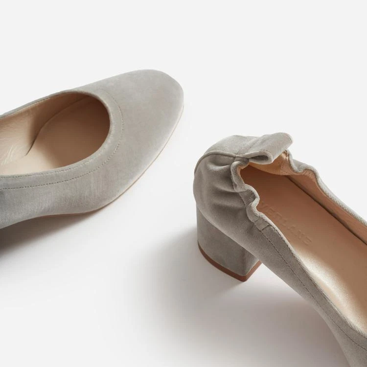 商品Everlane|The Day Heel 丝绒粗跟鞋,价格¥803,第2张图片详细描述