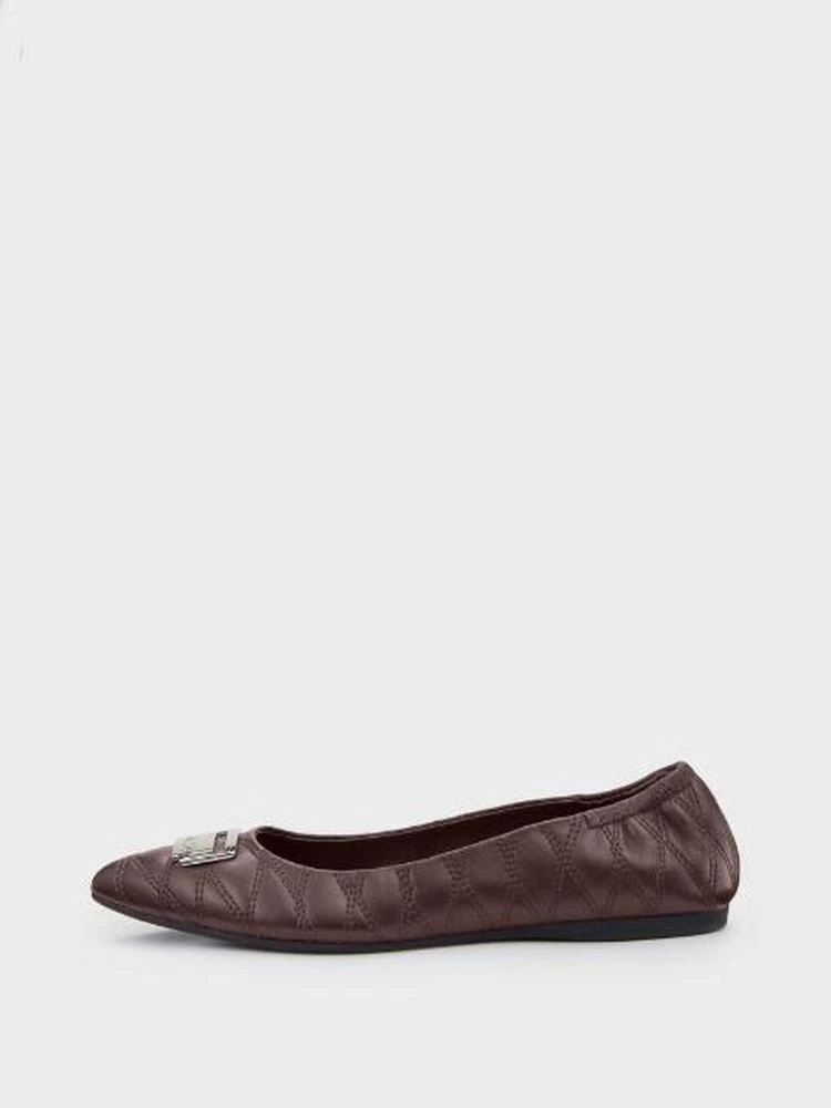 商品DKNY|Eva Quilted Nappa Ballerina Flat,价格¥523,第1张图片