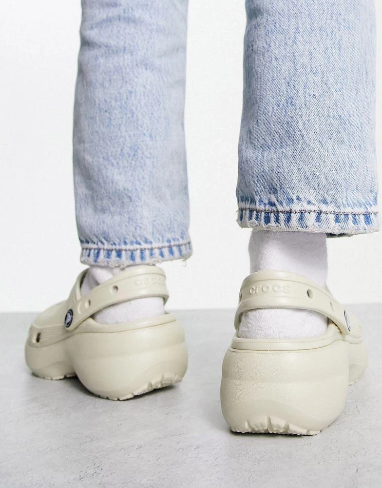 商品Crocs|Crocs classic platform clogs in bone,价格¥571,第2张图片详细描述