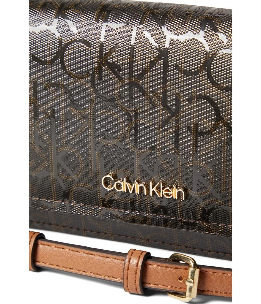 商品Calvin Klein|Key Item Textured Embossed Logo Crossbody,价格¥657,第4张图片详细描述