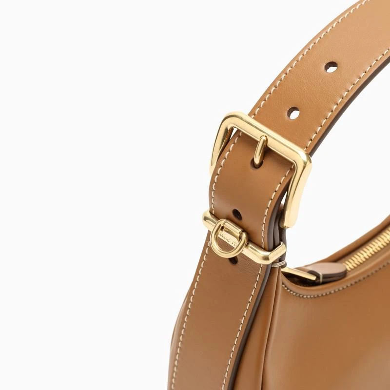 Caramel small hobo bag in leather 商品