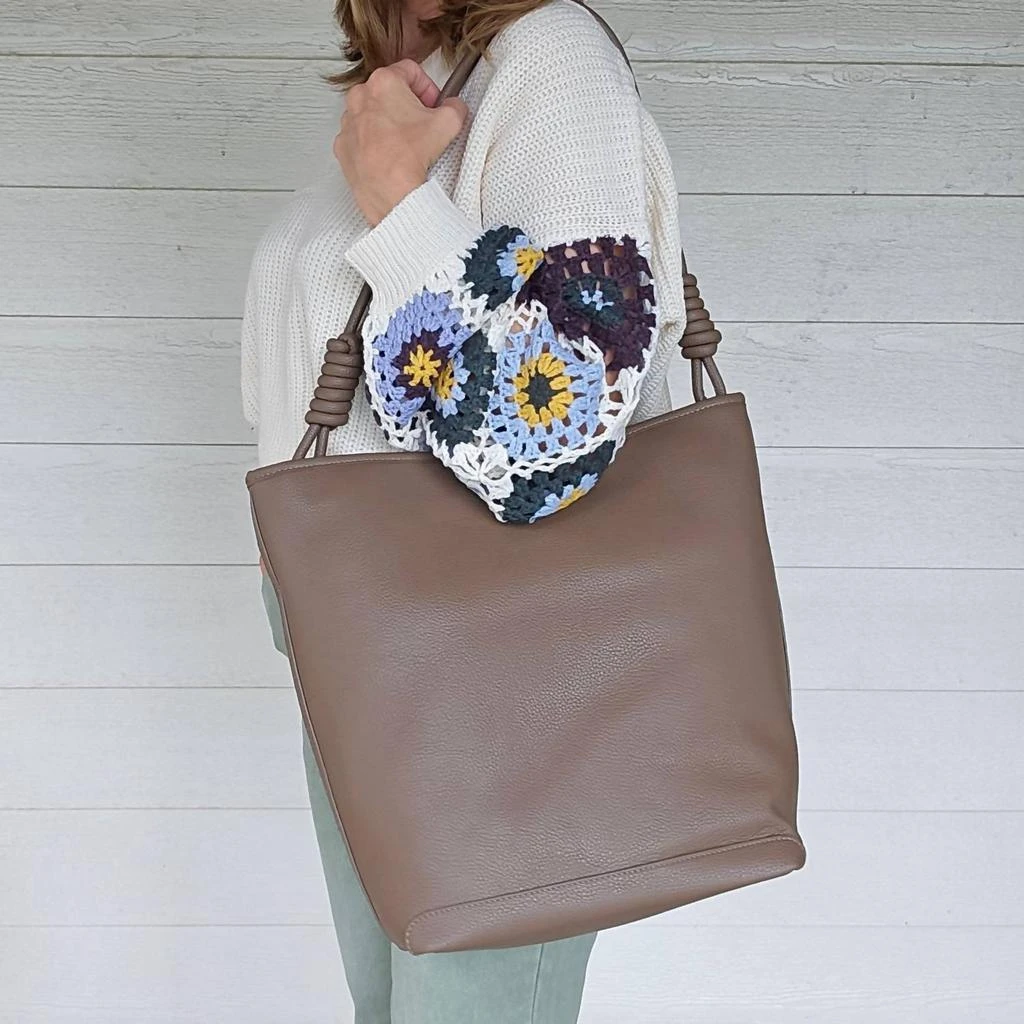商品Melie Bianco|Melie Bianco - Vegan Leather Tote Bag,价格¥543,第2张图片详细描述
