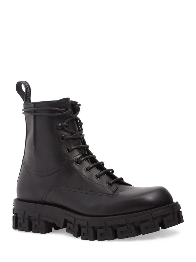 商品Versace|Leather Combat Boots,价格¥8054,第2张图片详细描述