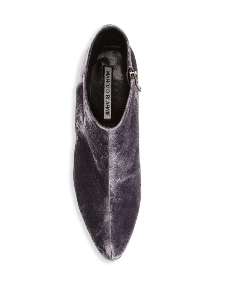 商品Manolo Blahnik|Brusta 丝绒短靴,价格¥2978,第4张图片详细描述