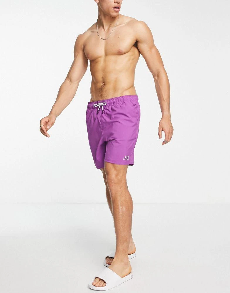 商品Oakley|Oakley Clearlake 18 inch volley swim shorts in purple,价格¥235,第4张图片详细描述