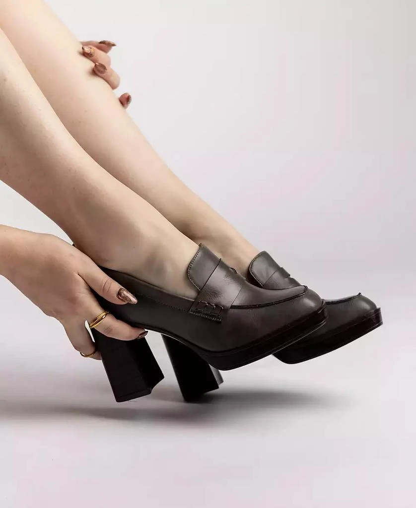 Women's Ezzey Block Heel Loafers 商品