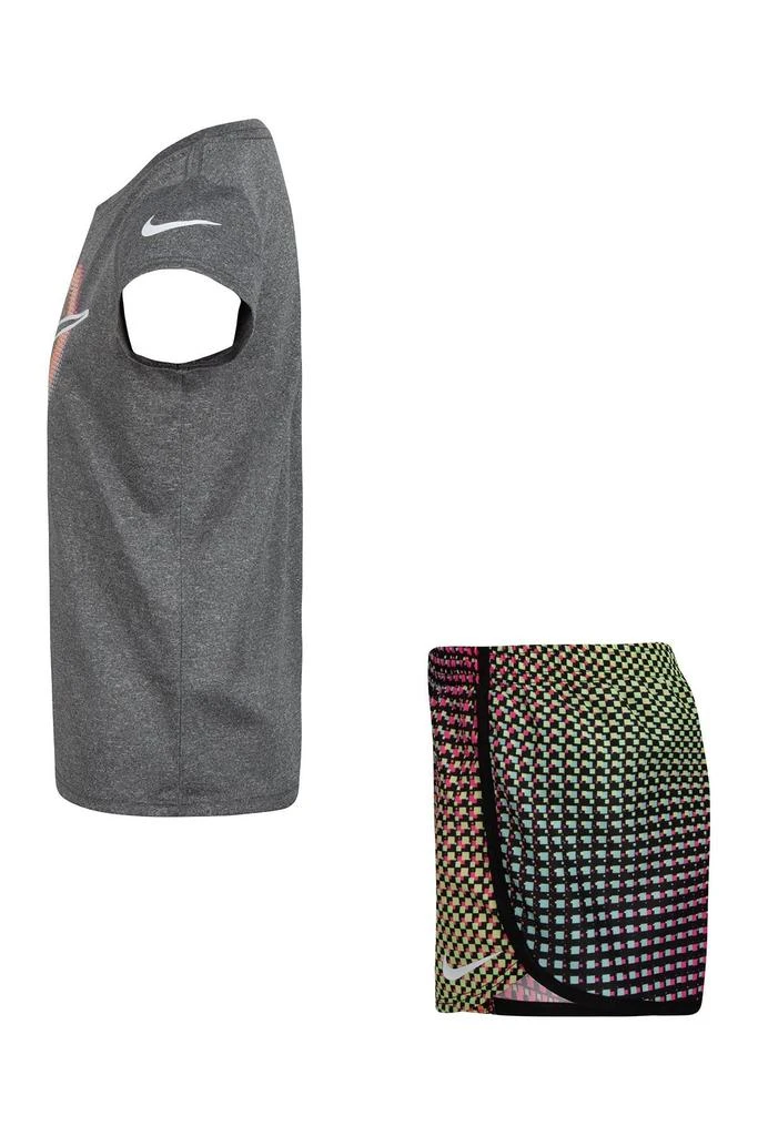 商品NIKE|Pixel Pop Sprinter Tee & Short Set,价格¥162,第2张图片详细描述
