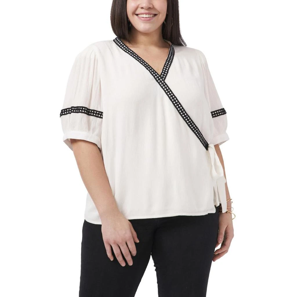商品Vince Camuto|Vince Camuto Womens Plus Embroidered Surplice Wrap Top,价格¥106,第1张图片
