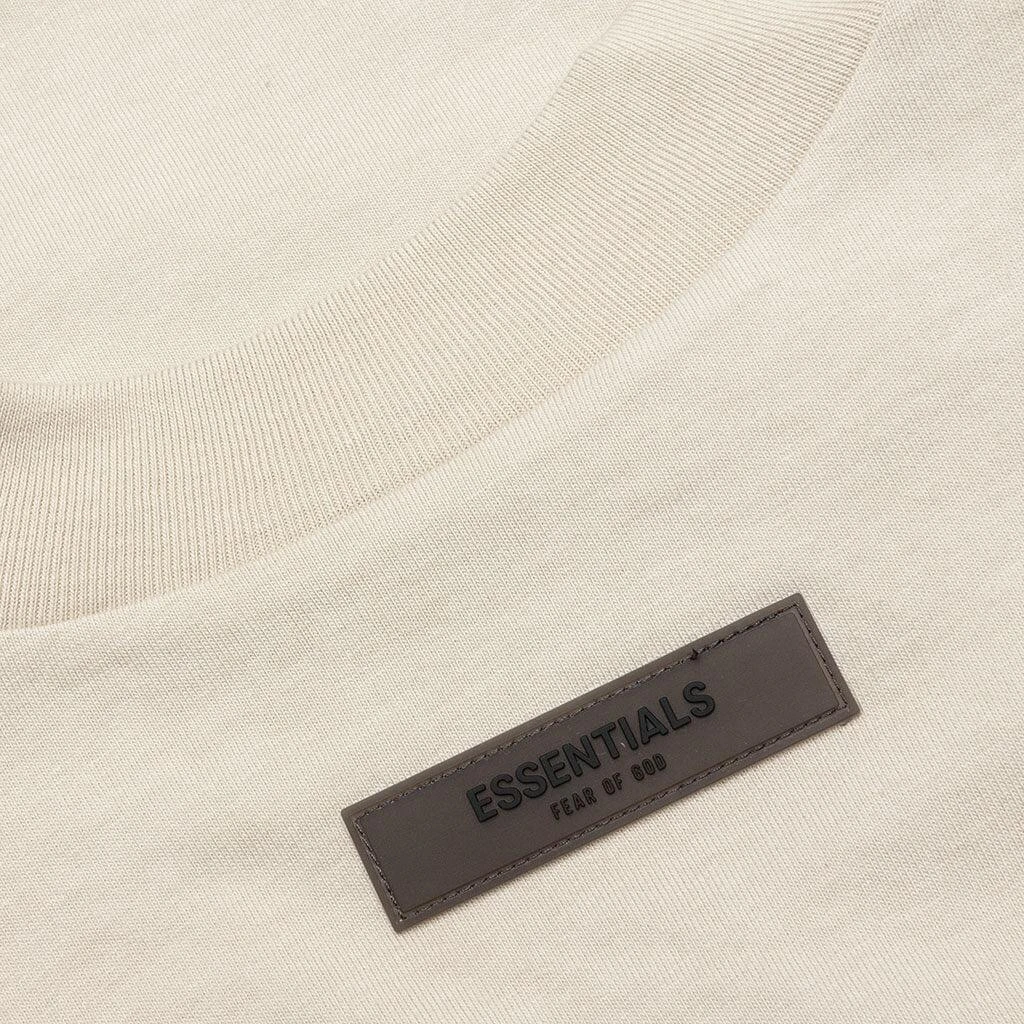 商品Essentials|Fear of God Essentials Kid's L/S Tee - Wheat,价格¥206,第5张图片详细描述