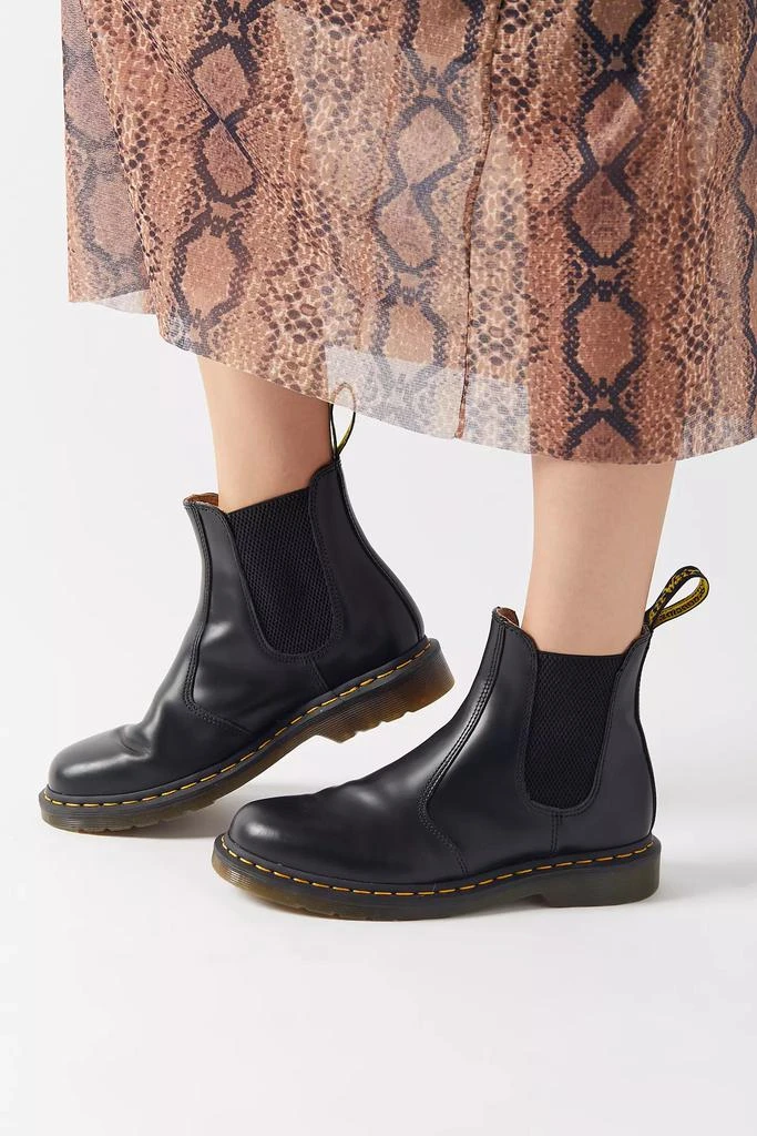 商品Dr. Martens|Dr. Martens Women's 2976 Smooth Leather Chelsea Boot,价格¥1323,第4张图片详细描述