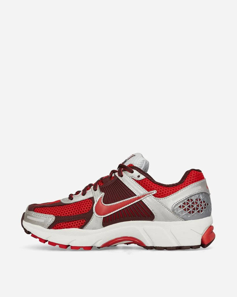 商品NIKE|WMNS Zoom Vomero 5 Sneakers Mystic Red / Platinum,价格¥1208,第4张图片详细描述