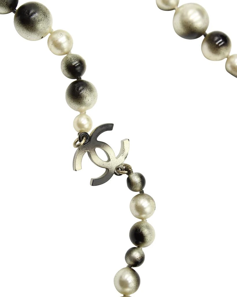 商品[二手商品] Chanel|Faux Pearl Long Necklace in White Faux Pearls,价格¥5625,第5张图片详细描述