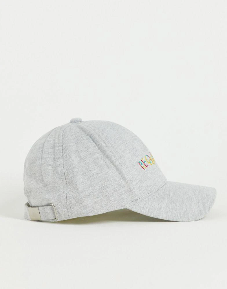 商品Reclaimed Vintage|Reclaimed Vintage inspired unisex cap in grey marl with rainbow logo,价格¥86,第2张图片详细描述