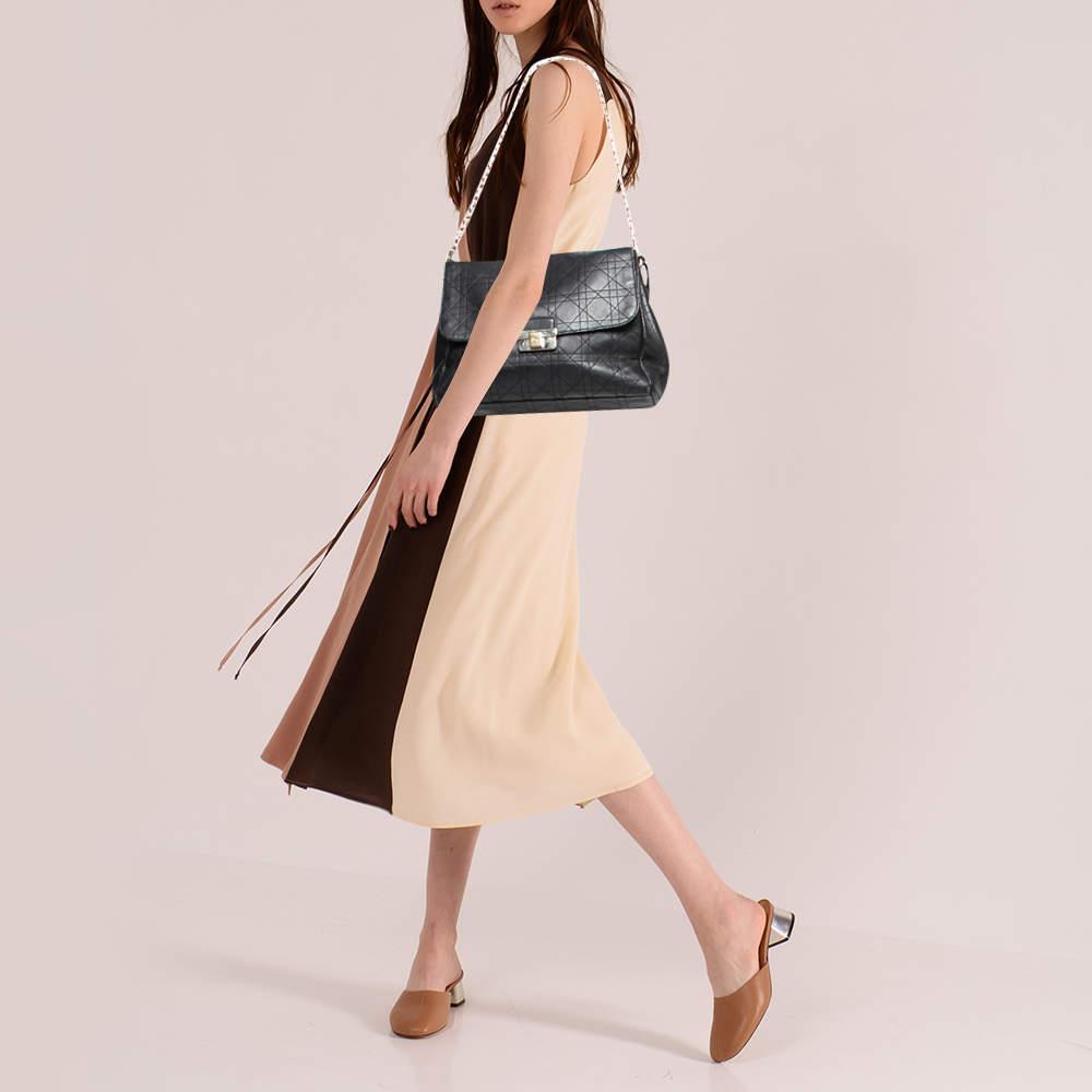商品[二手商品] Dior|Dior Black Cannage Leather Large Diorling Shoulder Bag,价格¥9354,第4张图片详细描述