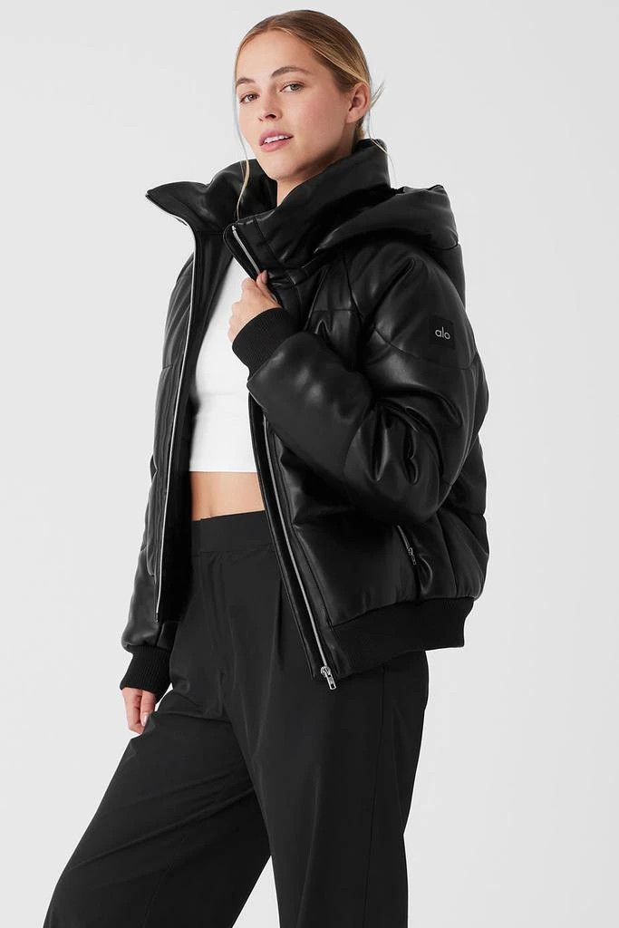 商品Alo|Faux Leather Boss Puffer - Black,价格¥2639,第3张图片详细描述