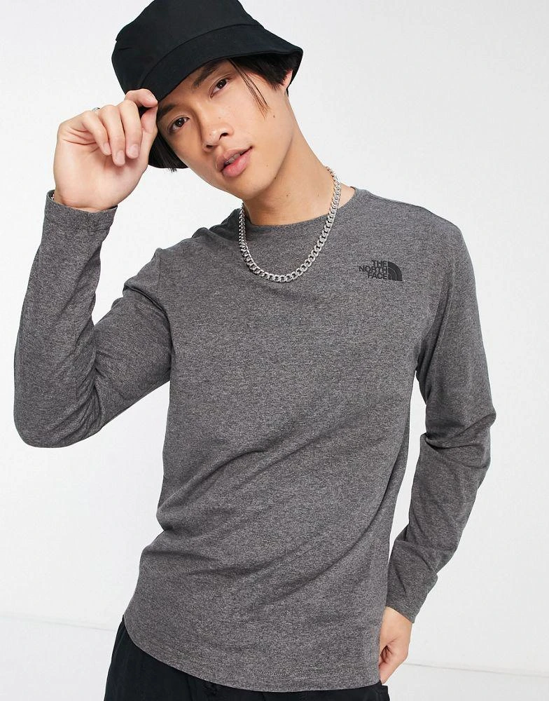 商品The North Face|The North Face Redbox back print long sleeve t-shirt in grey,价格¥241,第4张图片详细描述