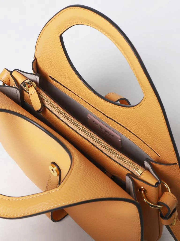 商品Coccinelle|Cosima Coccinelle bag in grained leather,价格¥2078,第3张图片详细描述