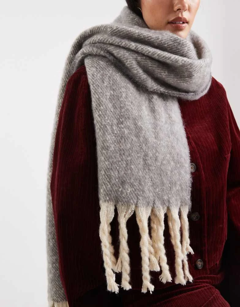 商品Threadbare|Threadbare blanket scarf in grey,价格¥161,第3张图片详细描述