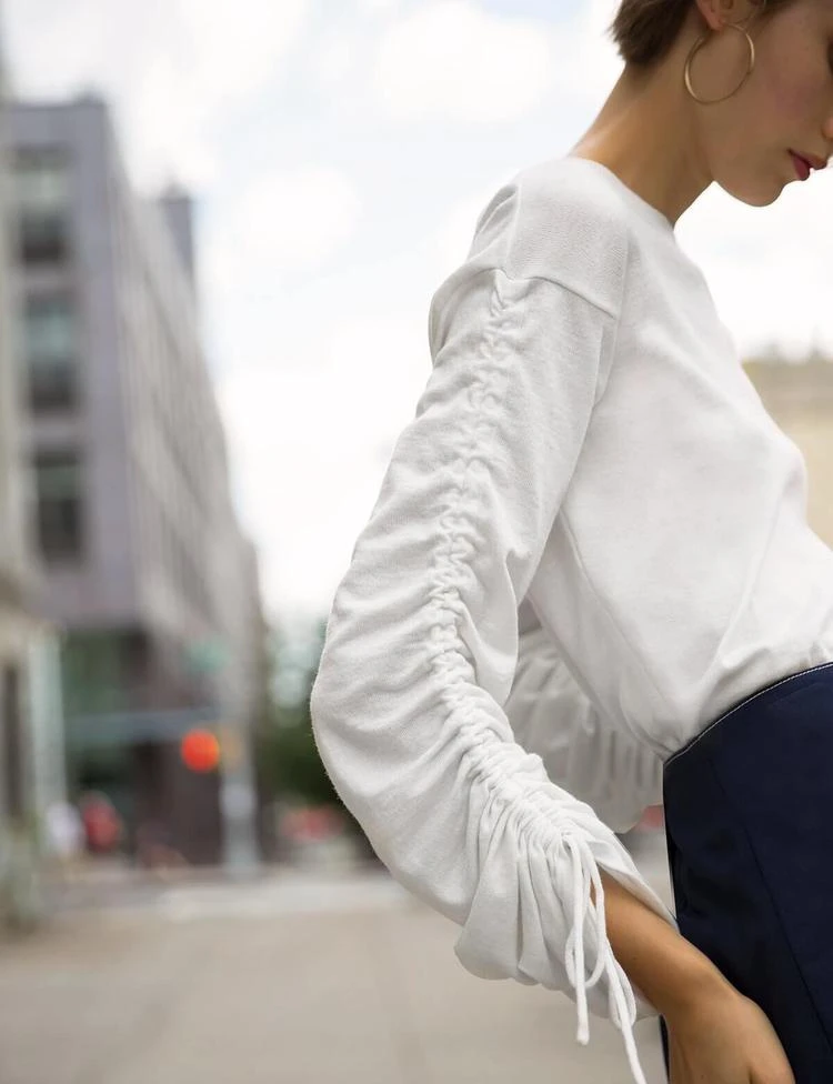 商品Pixie Market|Ivory Ruched Sleeve Knit Top,价格¥455,第2张图片详细描述